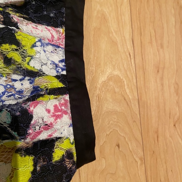 French Connection lace skirt - Picture 3 of 5